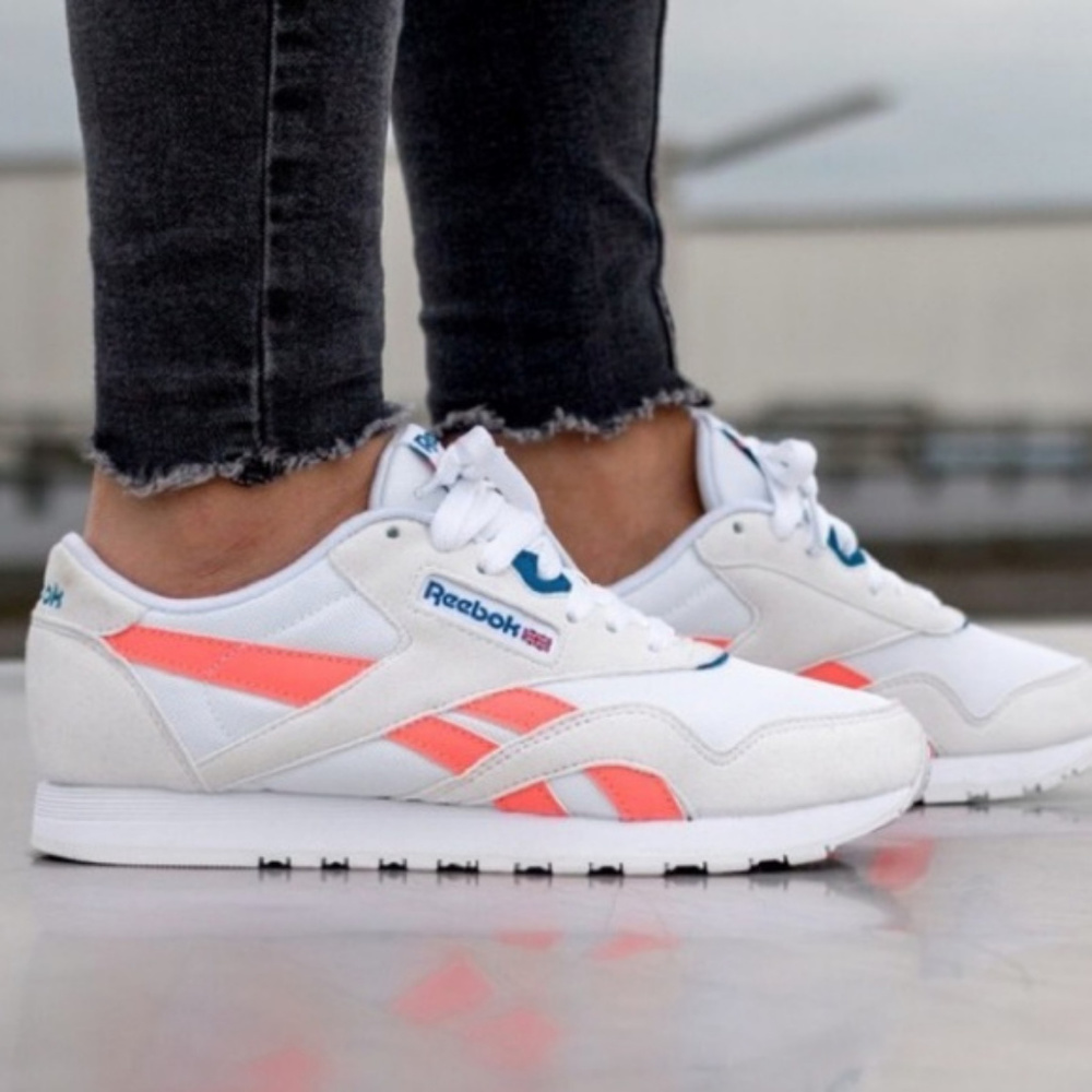 Final Sale ❤️ Reebok Classic Nylon TXT Sneaker - Picture 3 of 8